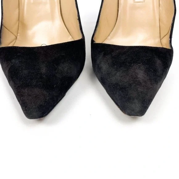 Manolo Blahnik Classic Black Suede Heels - Picture 11 of 14